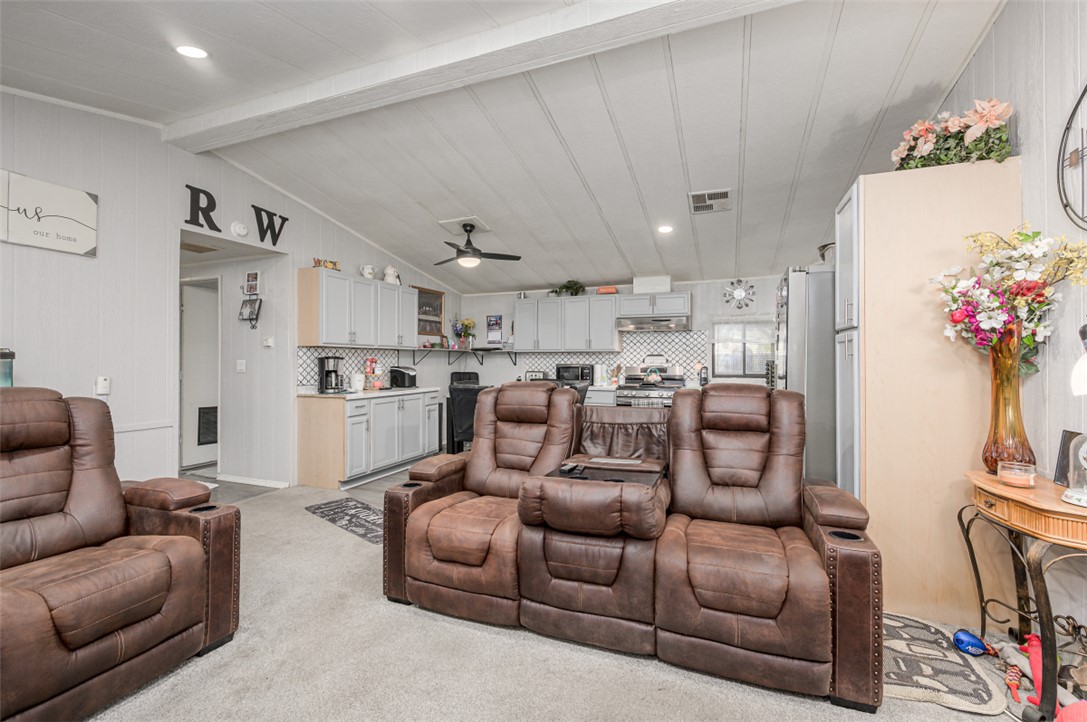 970 Glen Drive