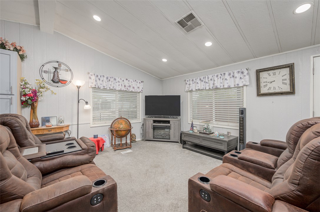 970 Glen Drive