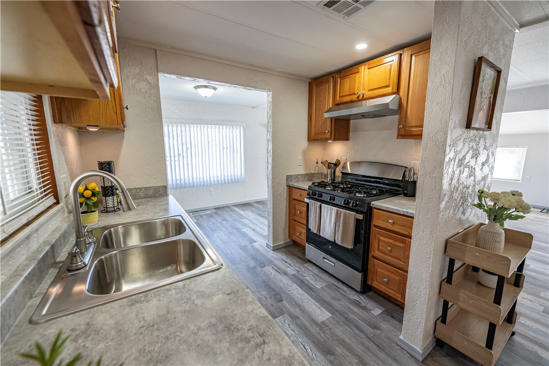 4797 N Lomita Street