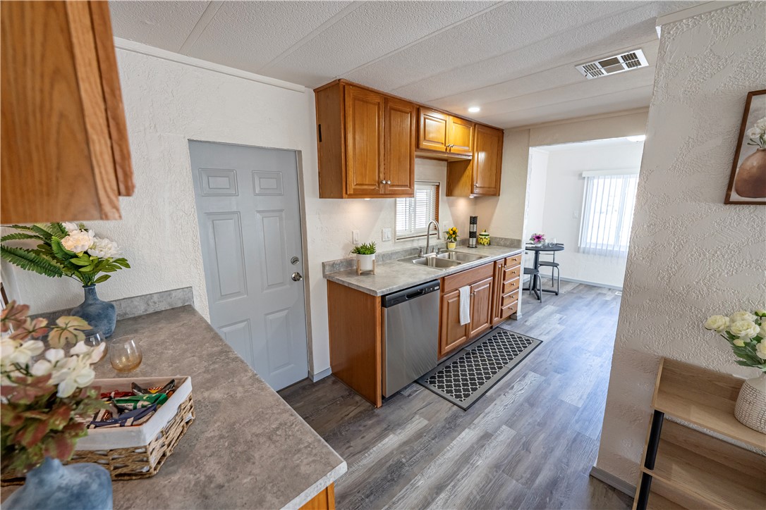 4797 N Lomita Street