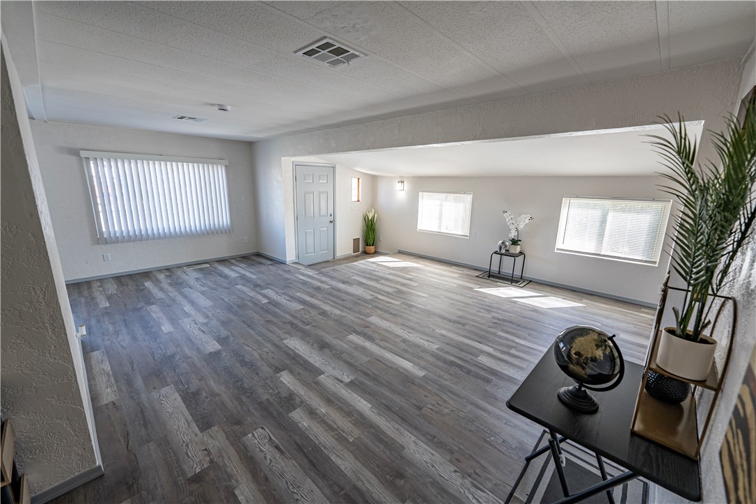 4797 N Lomita Street