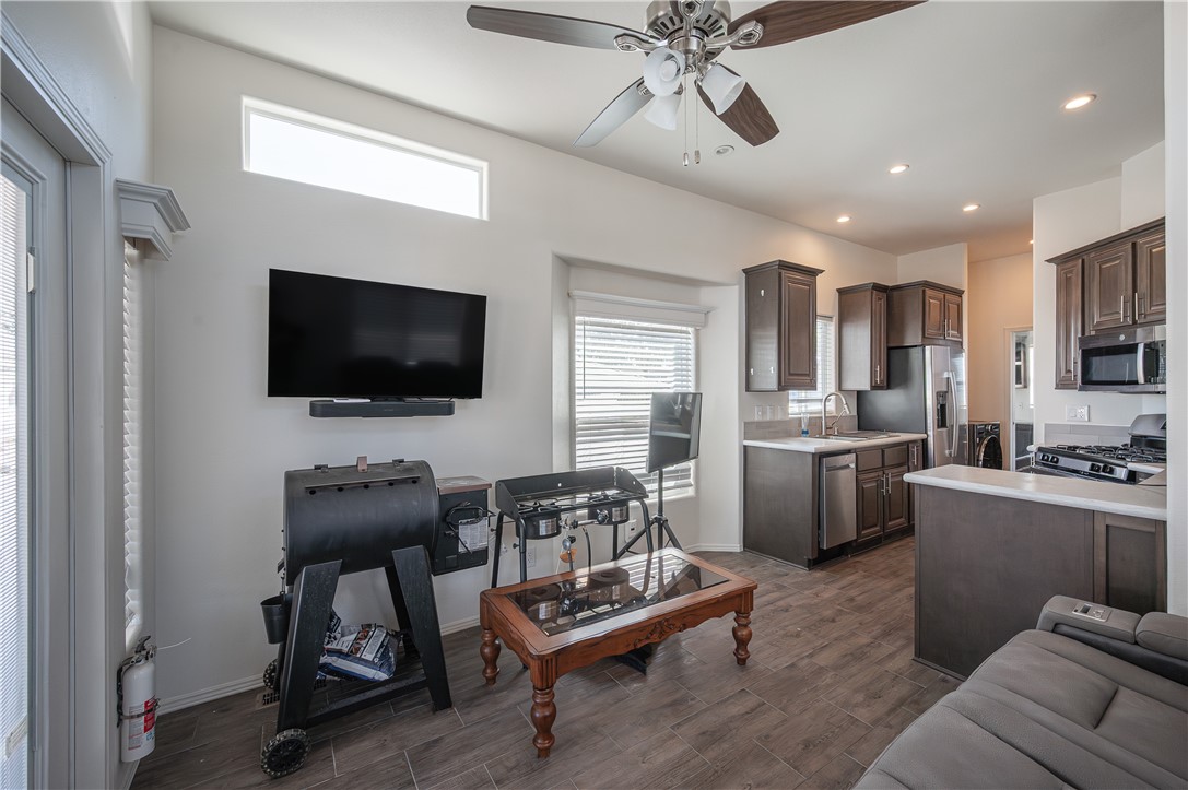 1600 Silvercreek # 82 Road