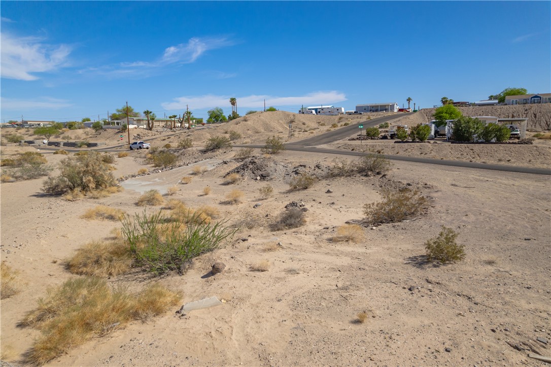 4733 E Beach Drive