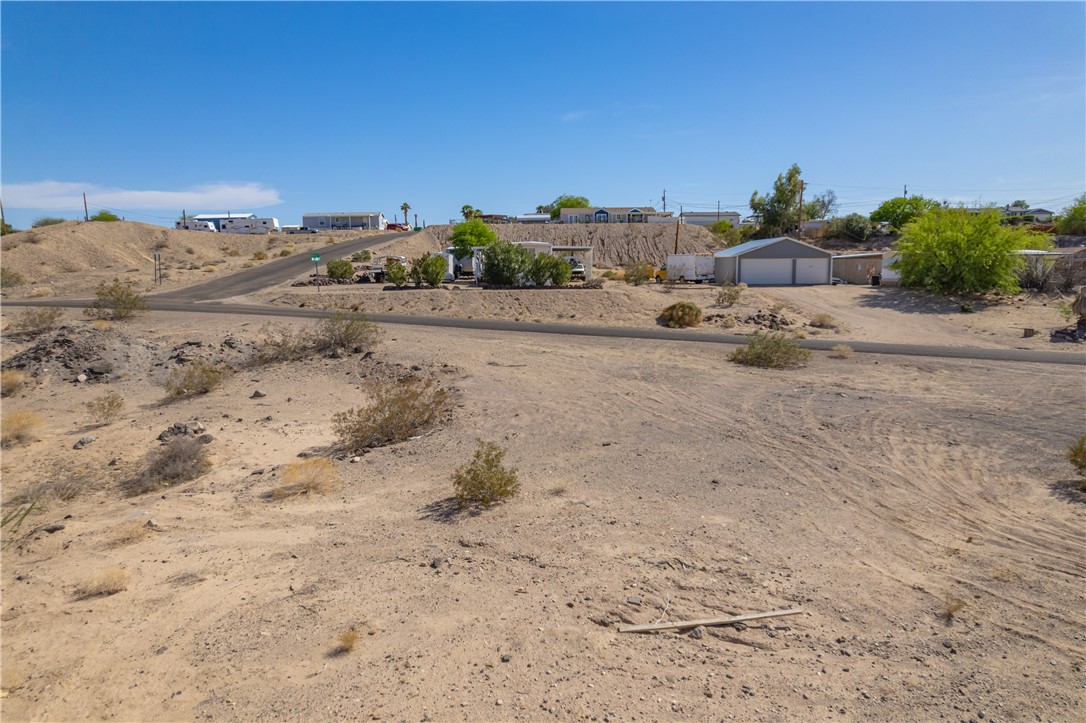4733 E Beach Drive
