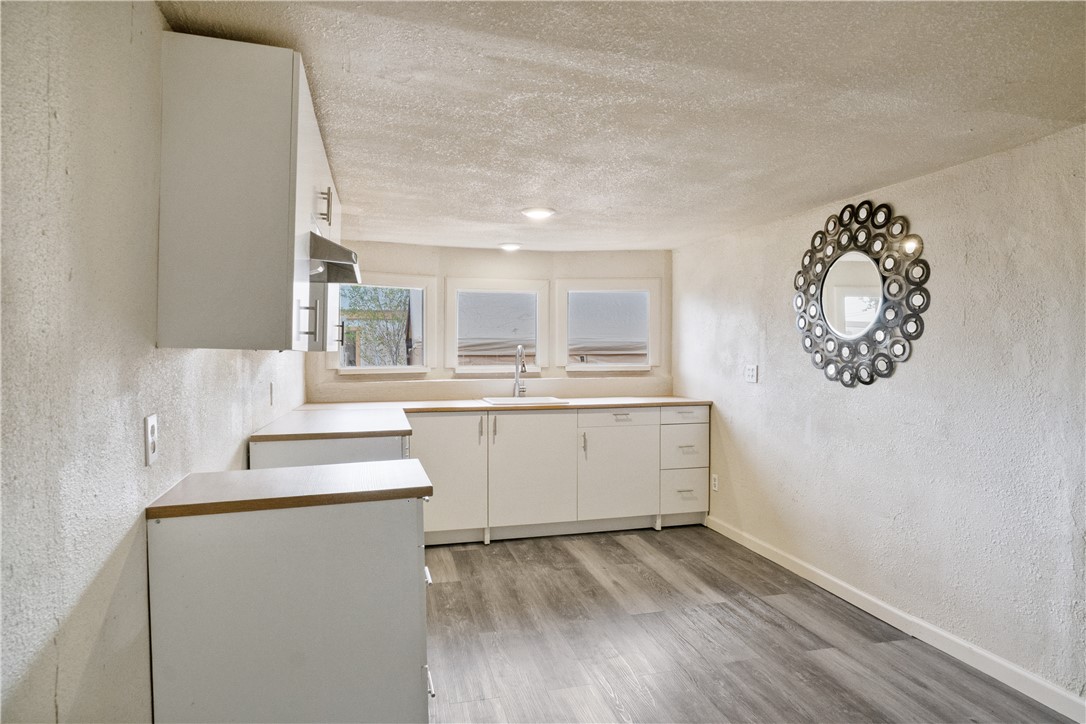 2485 E Carver Avenue