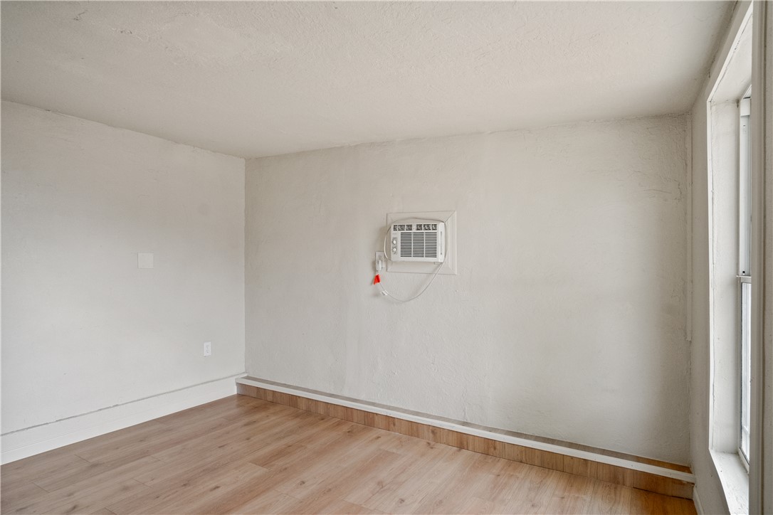 2485 E Carver Avenue