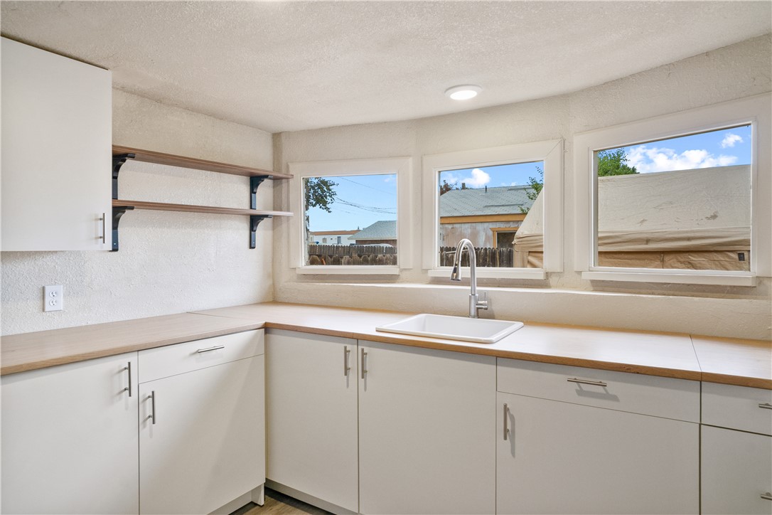 2485 E Carver Avenue