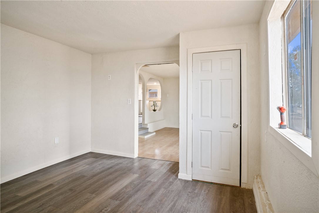 2485 E Carver Avenue