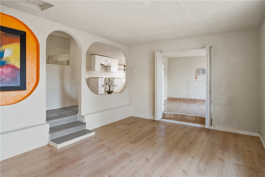 2485 E Carver Avenue