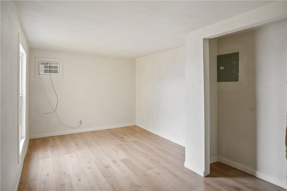 2485 E Carver Avenue