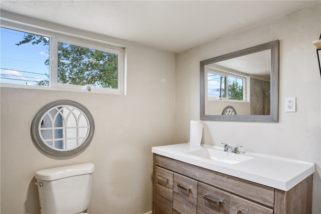 2485 E Carver Avenue