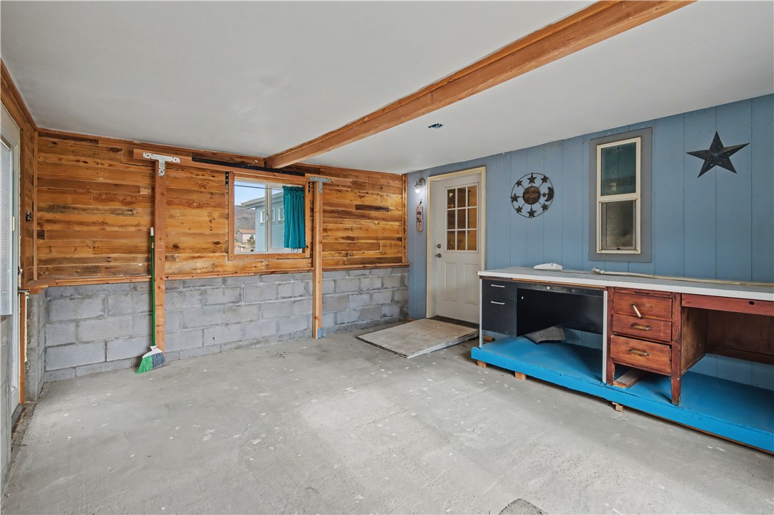 3058 W Carmichael Road