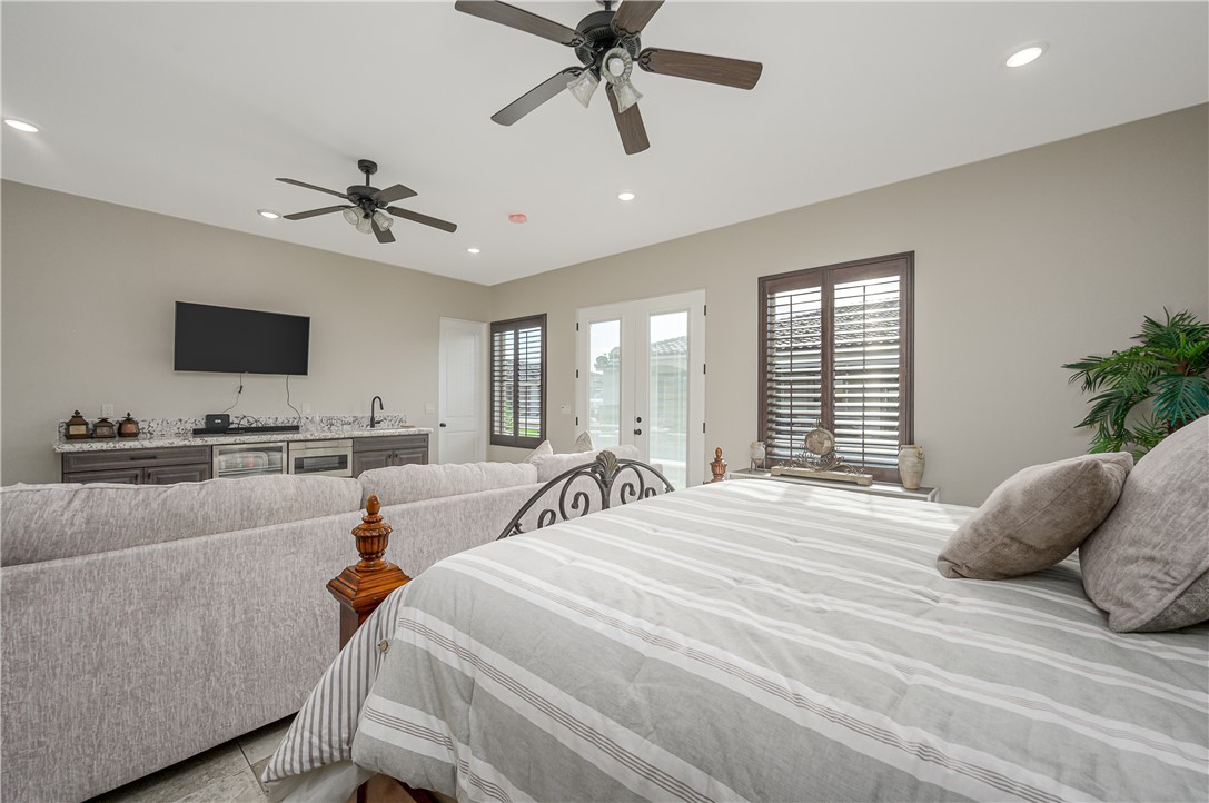 5645 S Chickasaw Avenue