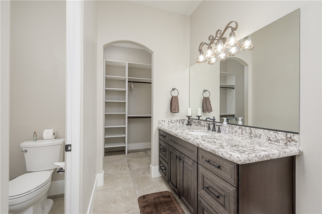 5645 S Chickasaw Avenue