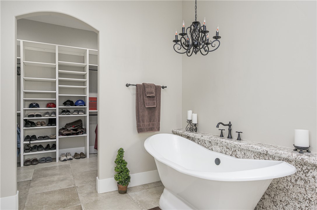 5645 S Chickasaw Avenue