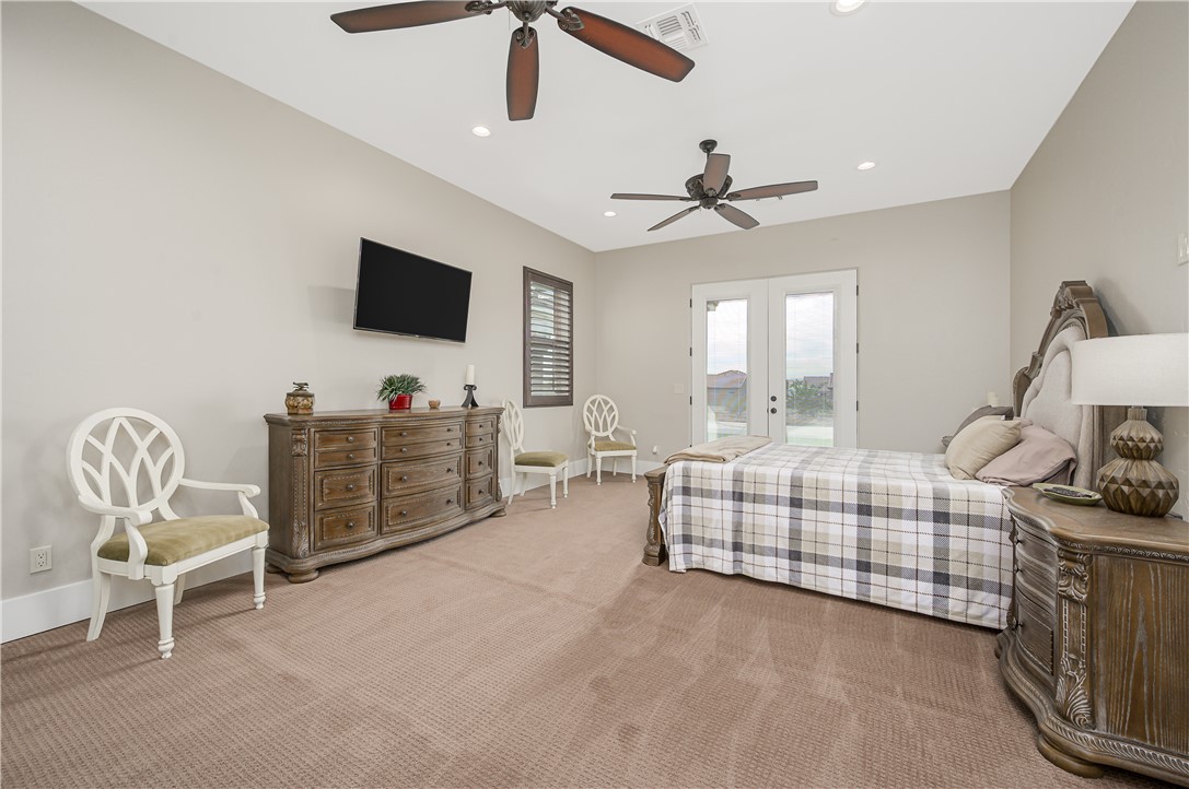 5645 S Chickasaw Avenue