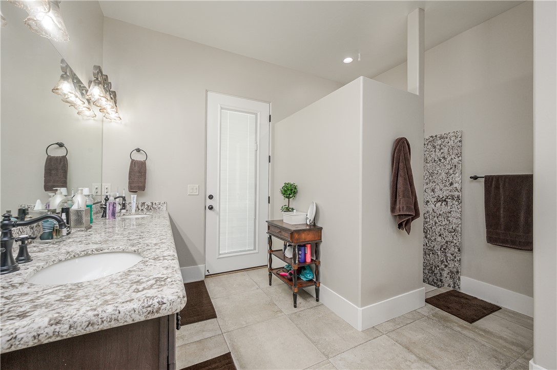 5645 S Chickasaw Avenue