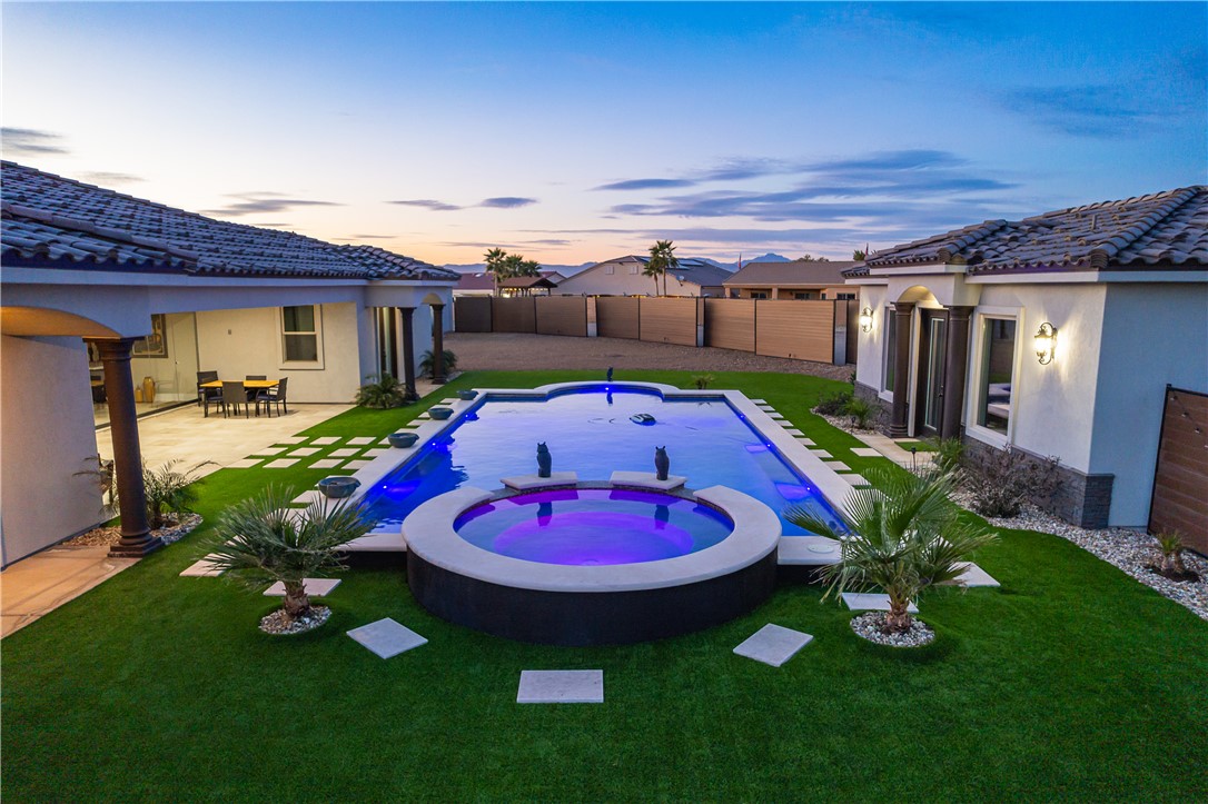 5645 S Chickasaw Avenue