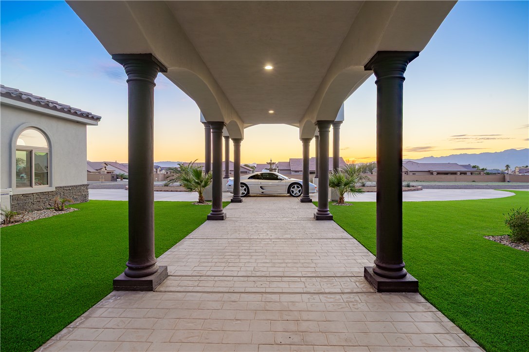 5645 S Chickasaw Avenue