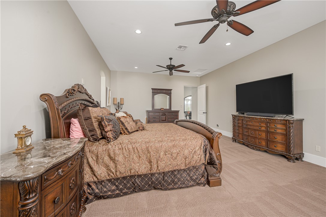 5645 S Chickasaw Avenue