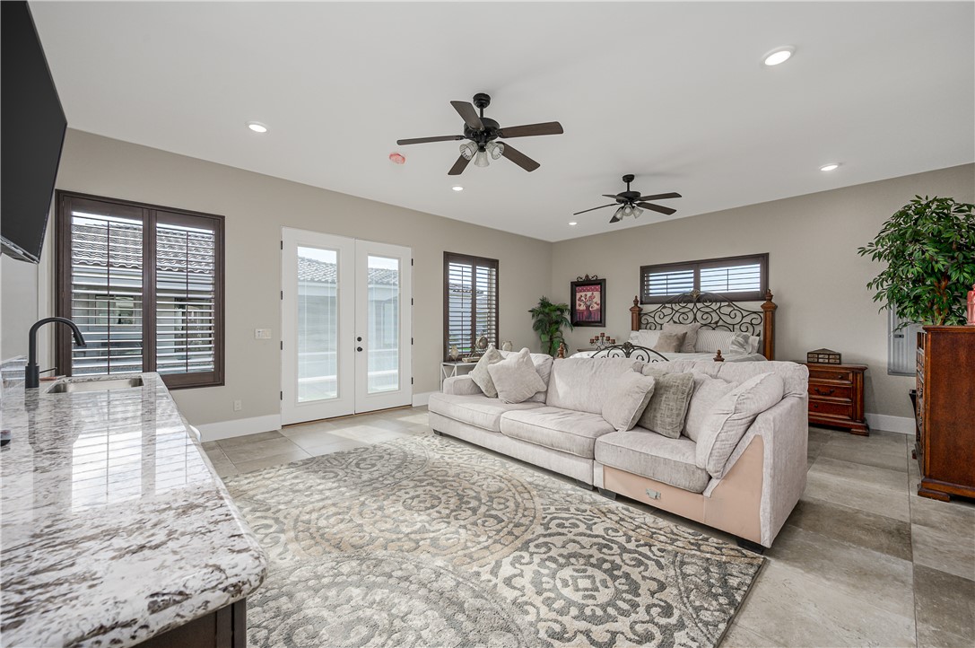 5645 S Chickasaw Avenue