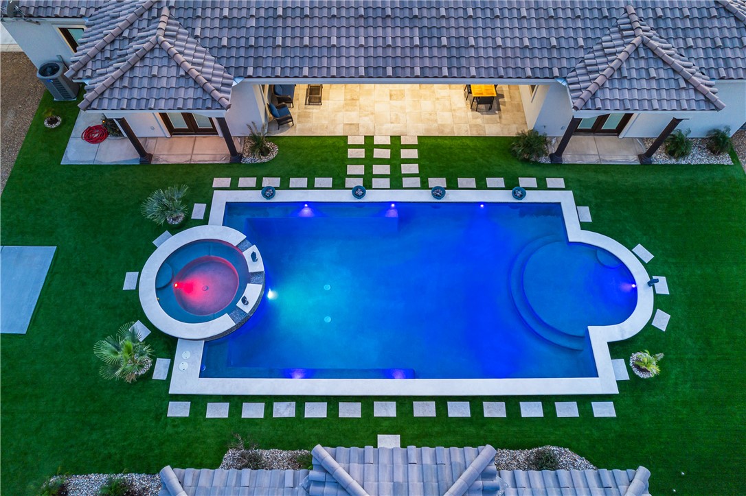 5645 S Chickasaw Avenue