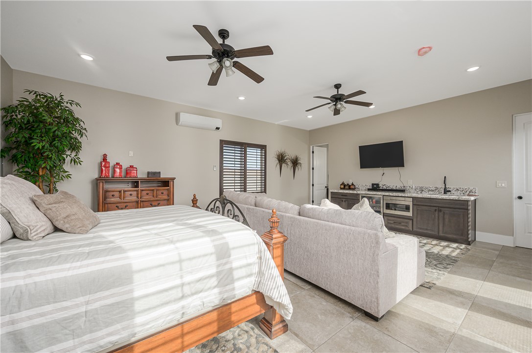 5645 S Chickasaw Avenue