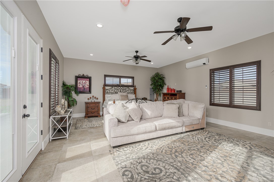 5645 S Chickasaw Avenue