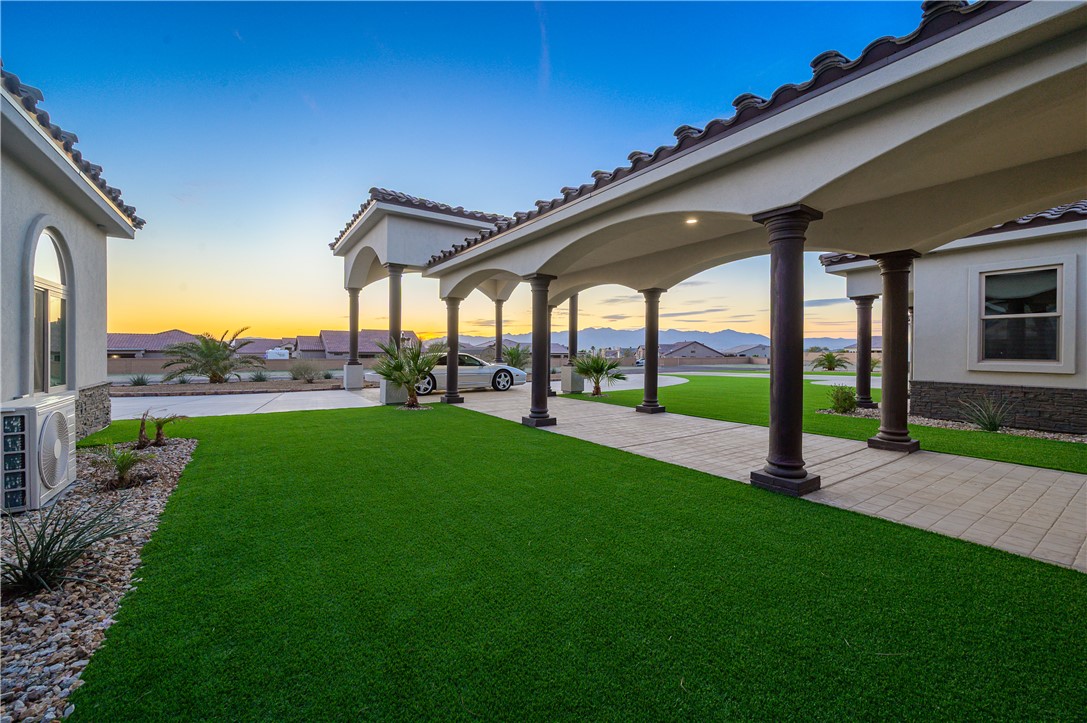 5645 S Chickasaw Avenue