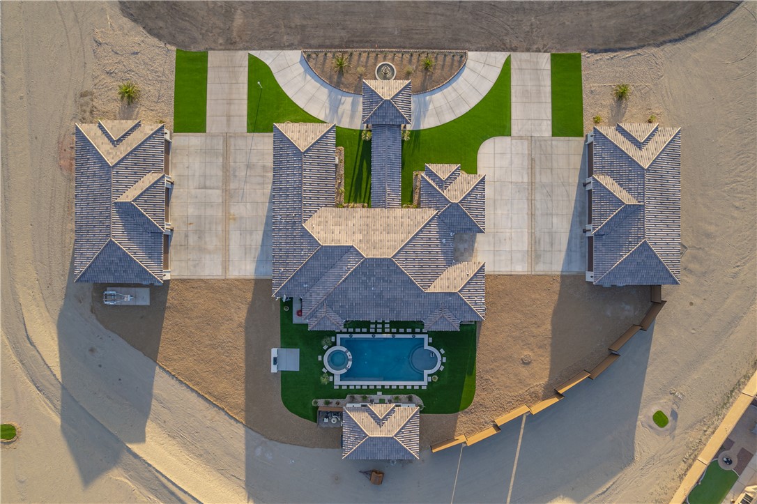 5645 S Chickasaw Avenue