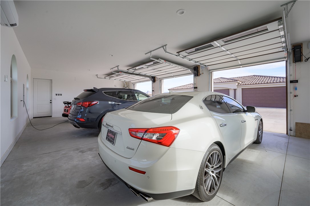 5645 S Chickasaw Avenue