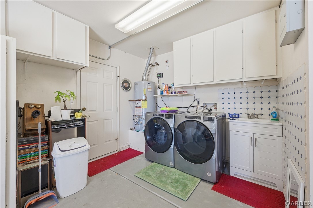 1811 Riverside Drive