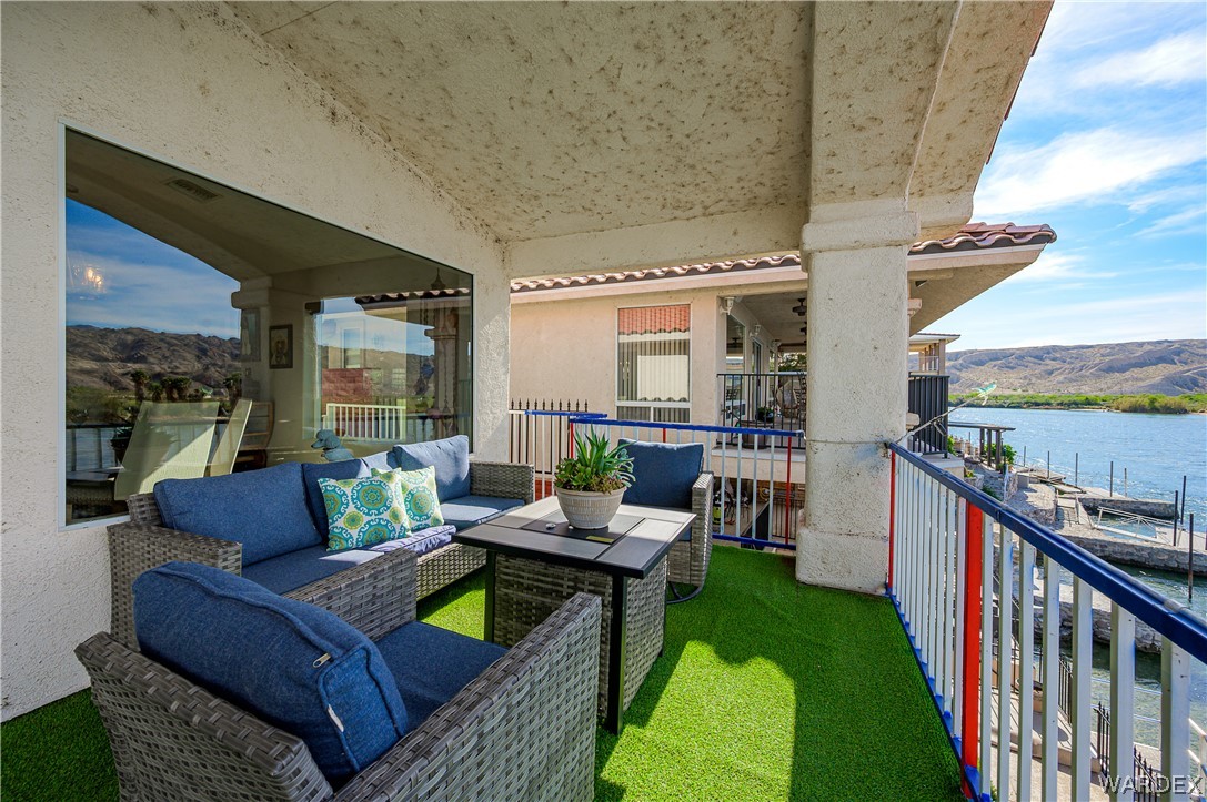 1811 Riverside Drive