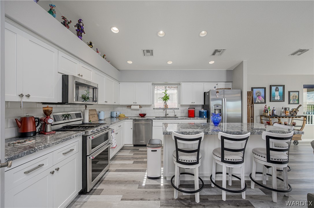 1811 Riverside Drive