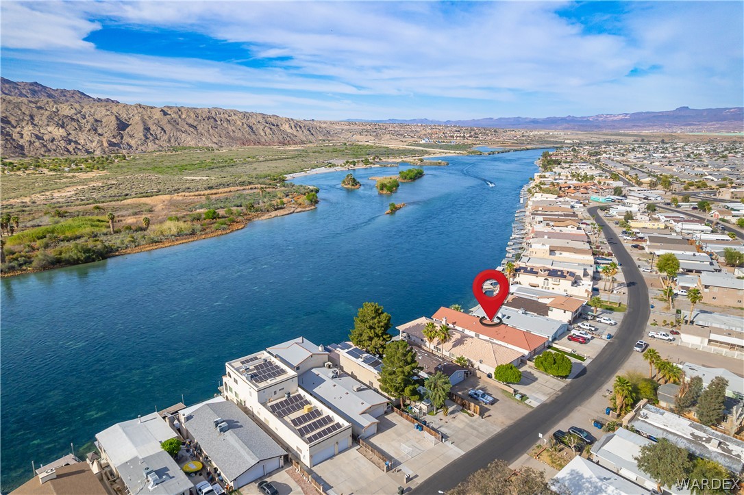 1811 Riverside Drive