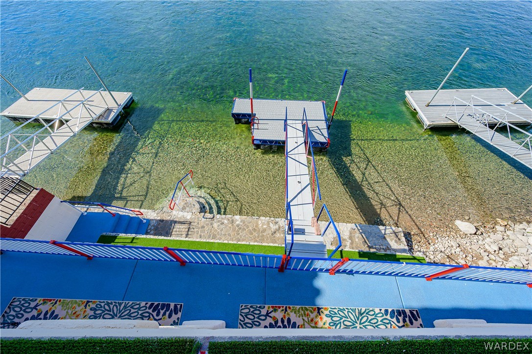 1811 Riverside Drive