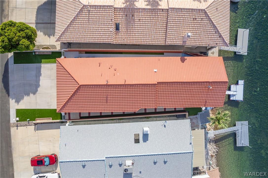 1811 Riverside Drive