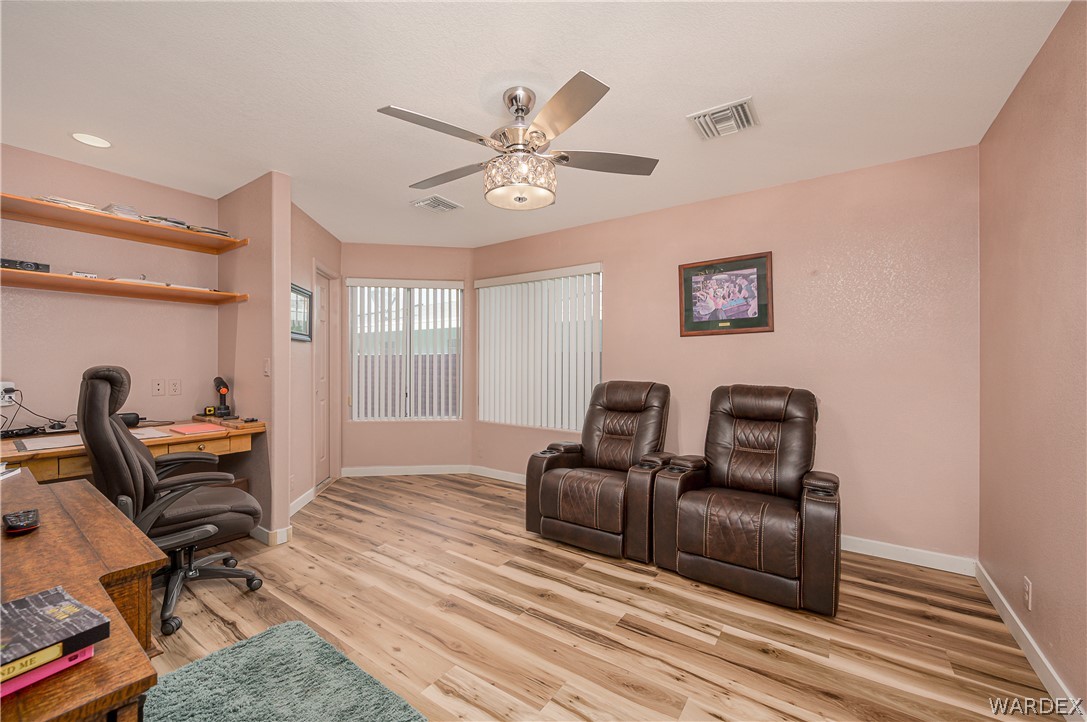 1811 Riverside Drive