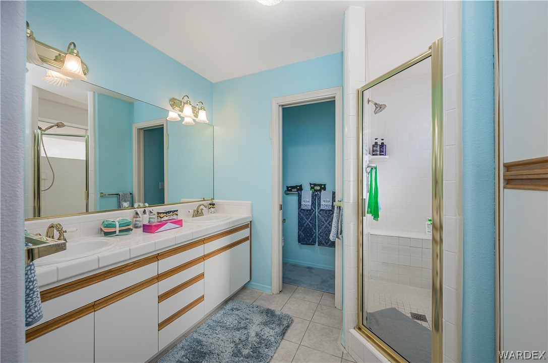 1811 Riverside Drive