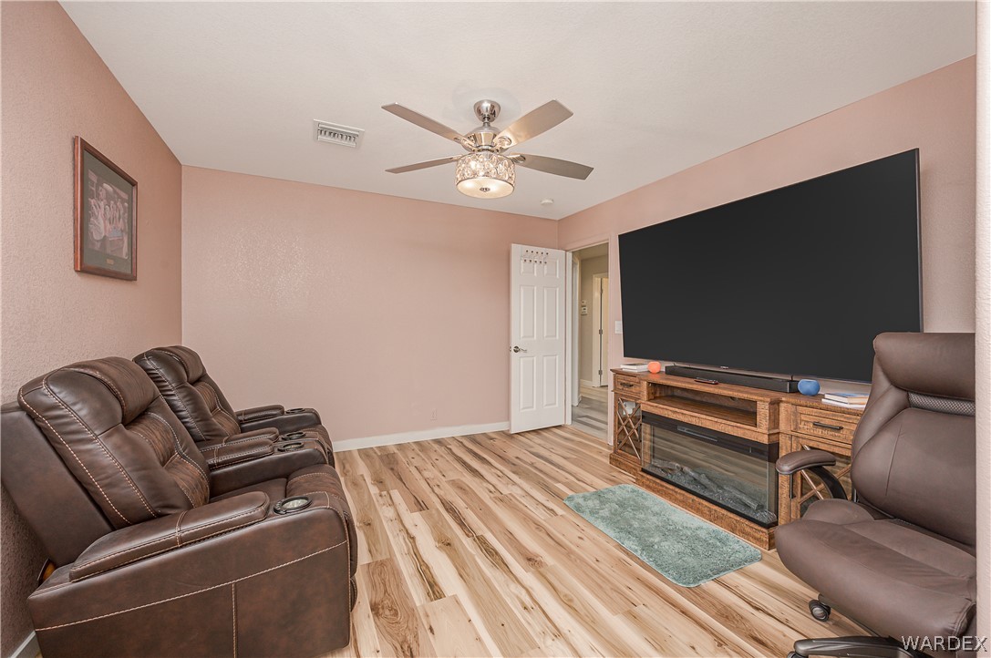 1811 Riverside Drive