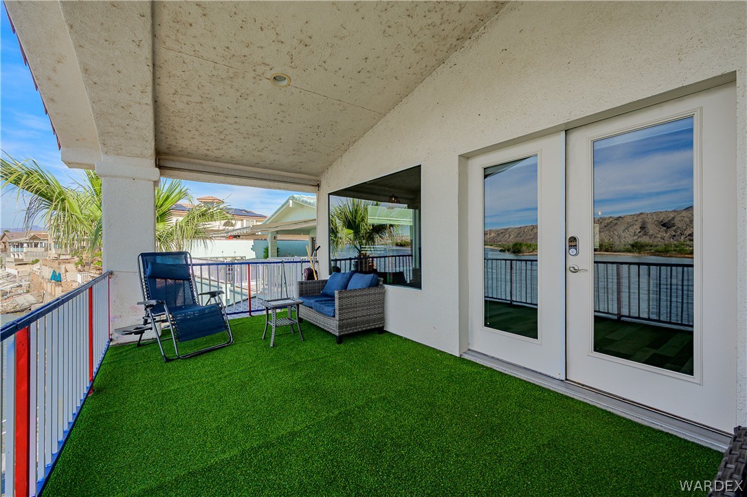 1811 Riverside Drive