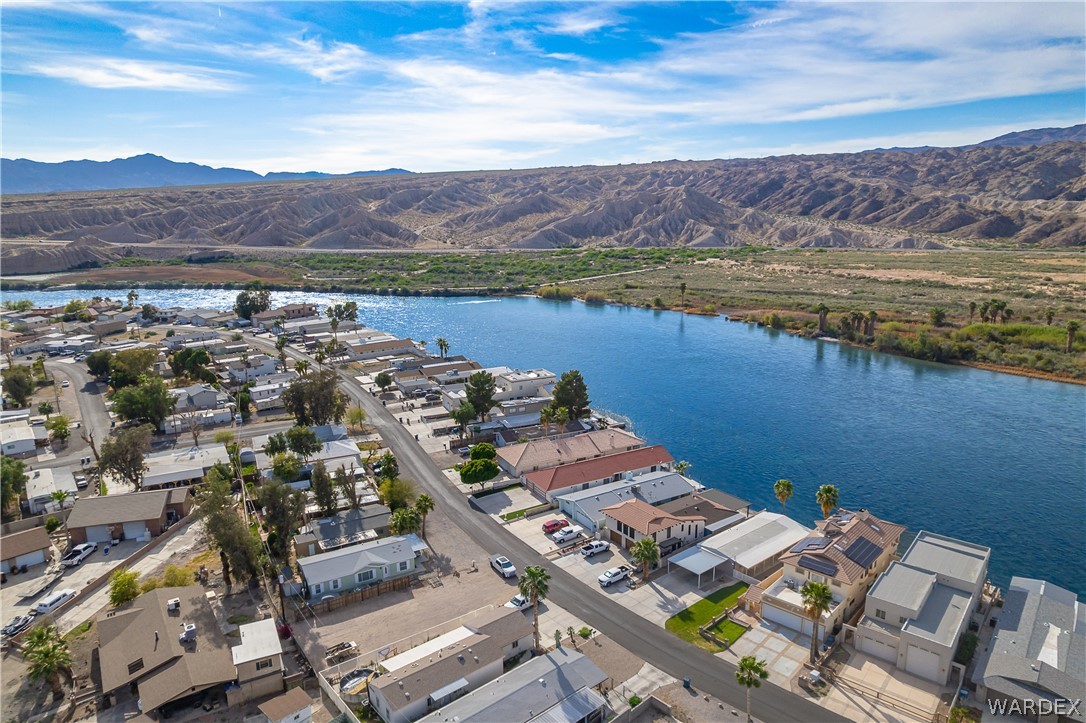 1811 Riverside Drive