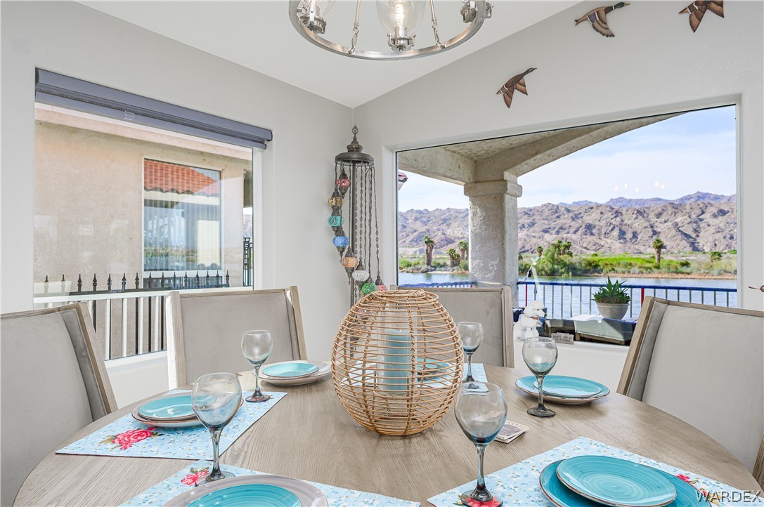 1811 Riverside Drive