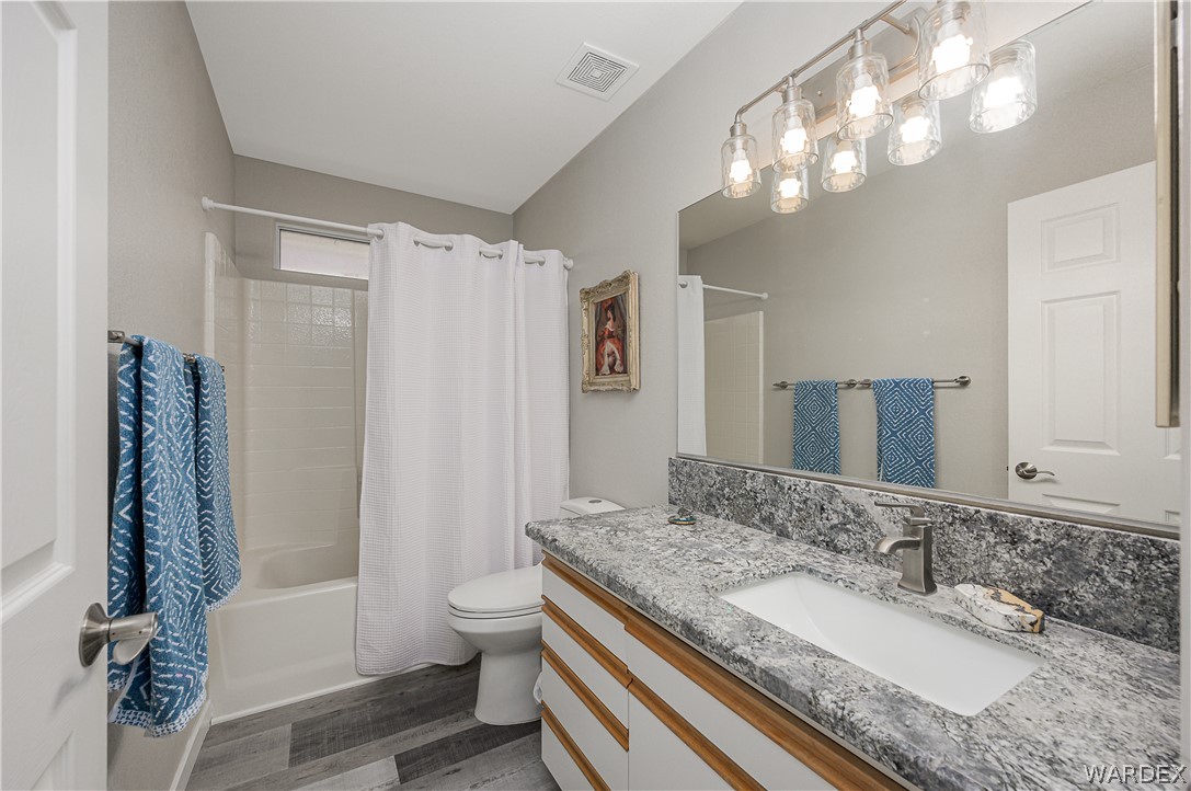 1811 Riverside Drive