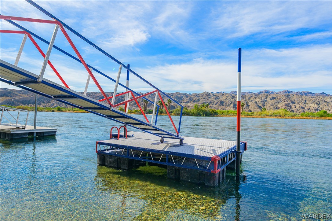 1811 Riverside Drive