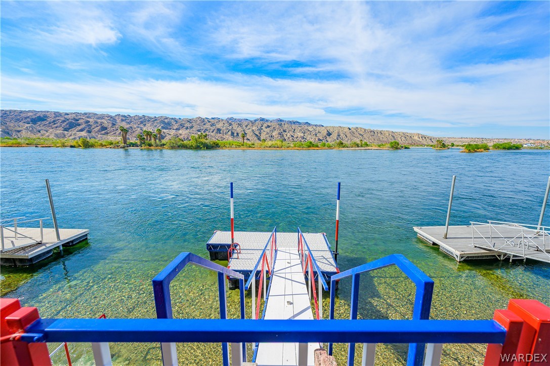 1811 Riverside Drive