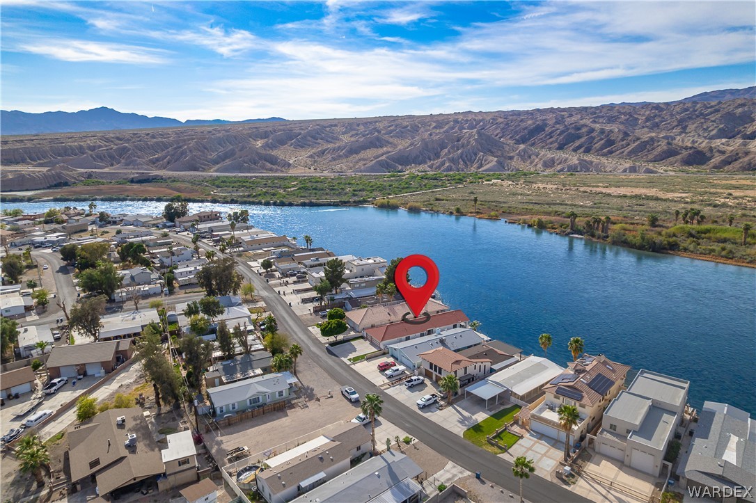 1811 Riverside Drive