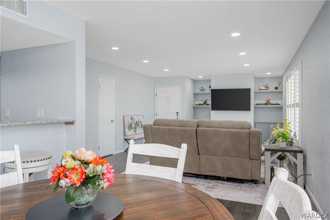 1800 Clubhouse Drive Unit F62