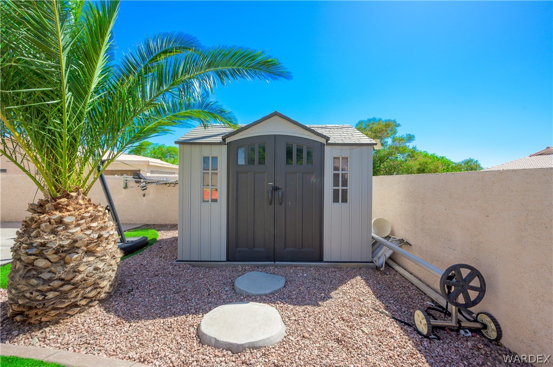 1951 E Pyramid Lake Place