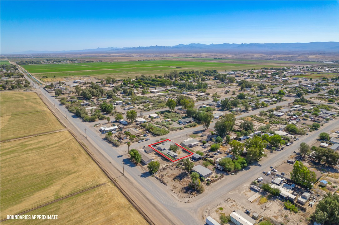 2016 E Hackamore Drive